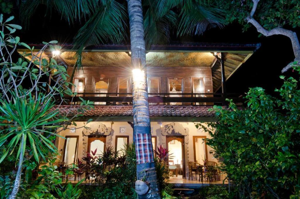 Mushroom Beach Bungalows Nusa Lembongan Exterior foto